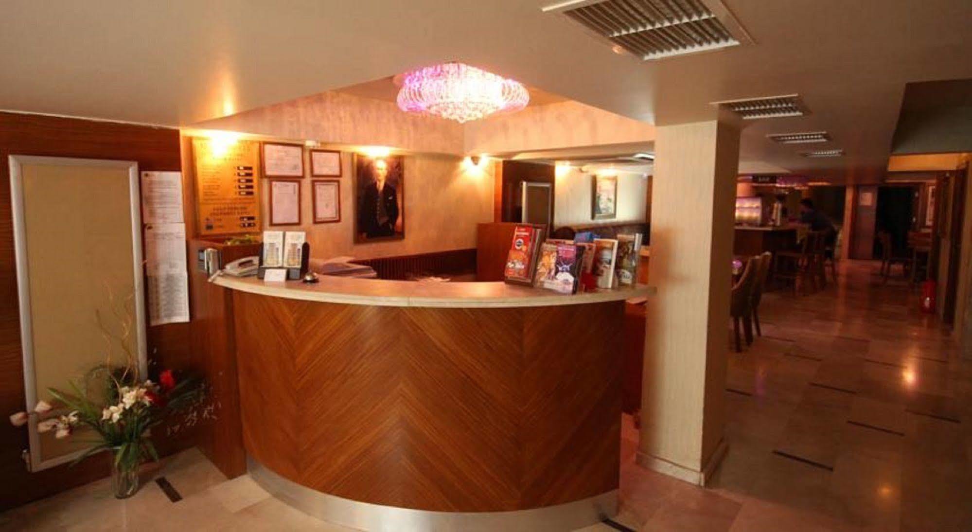 Royce Hotel Истанбул Екстериор снимка